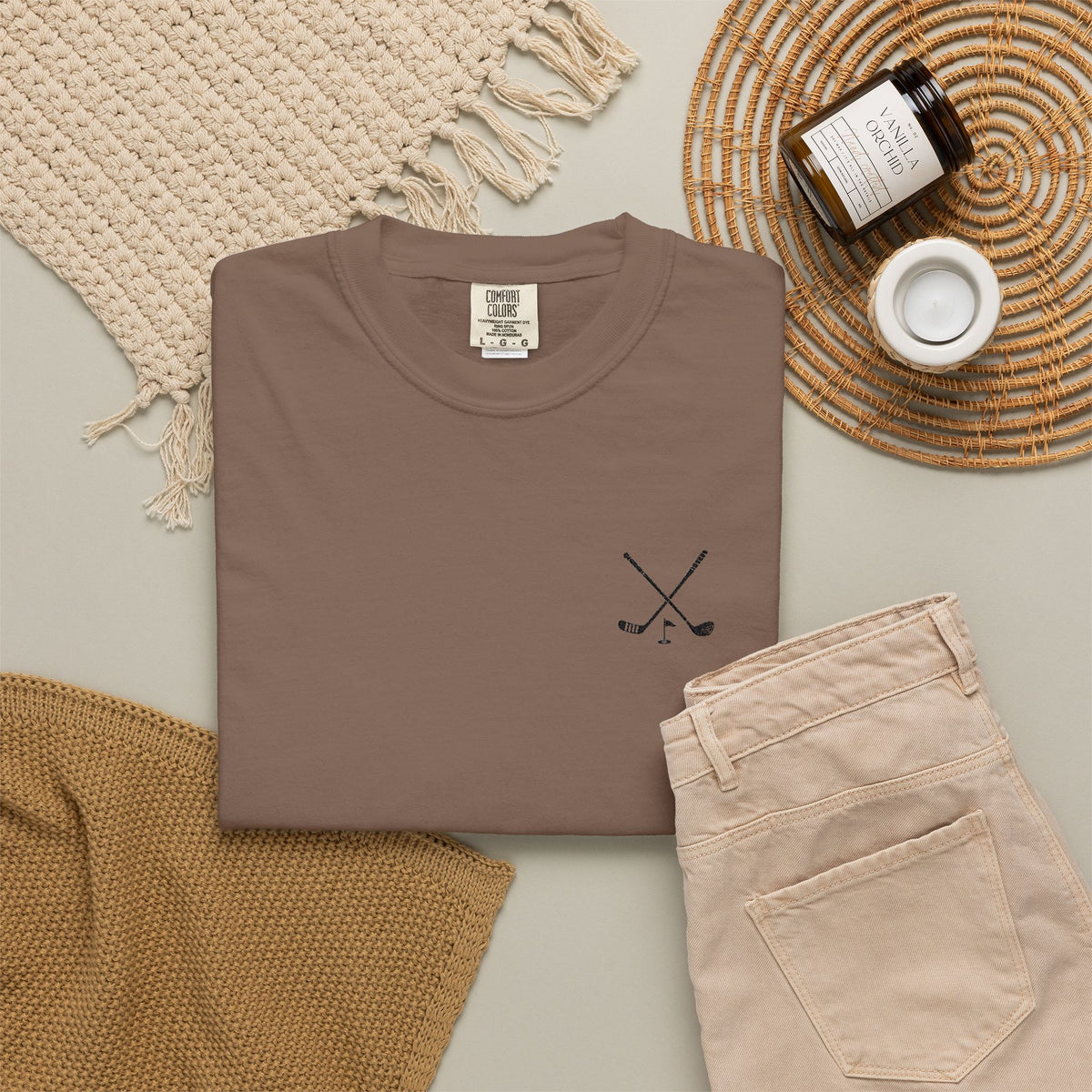 Crossed Golf Clubs Minimalist T-Shirt